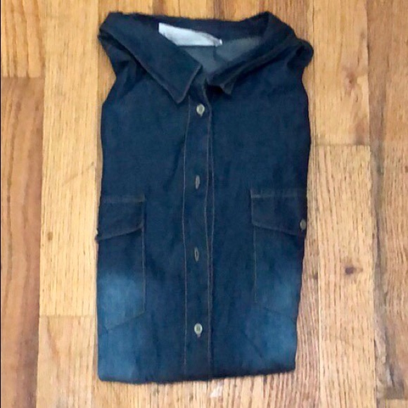 Button down blouses - Picture 5 of 5